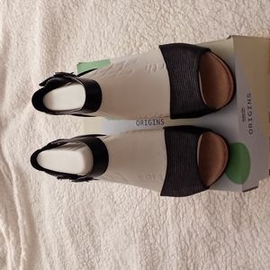 Brand new leather sandals